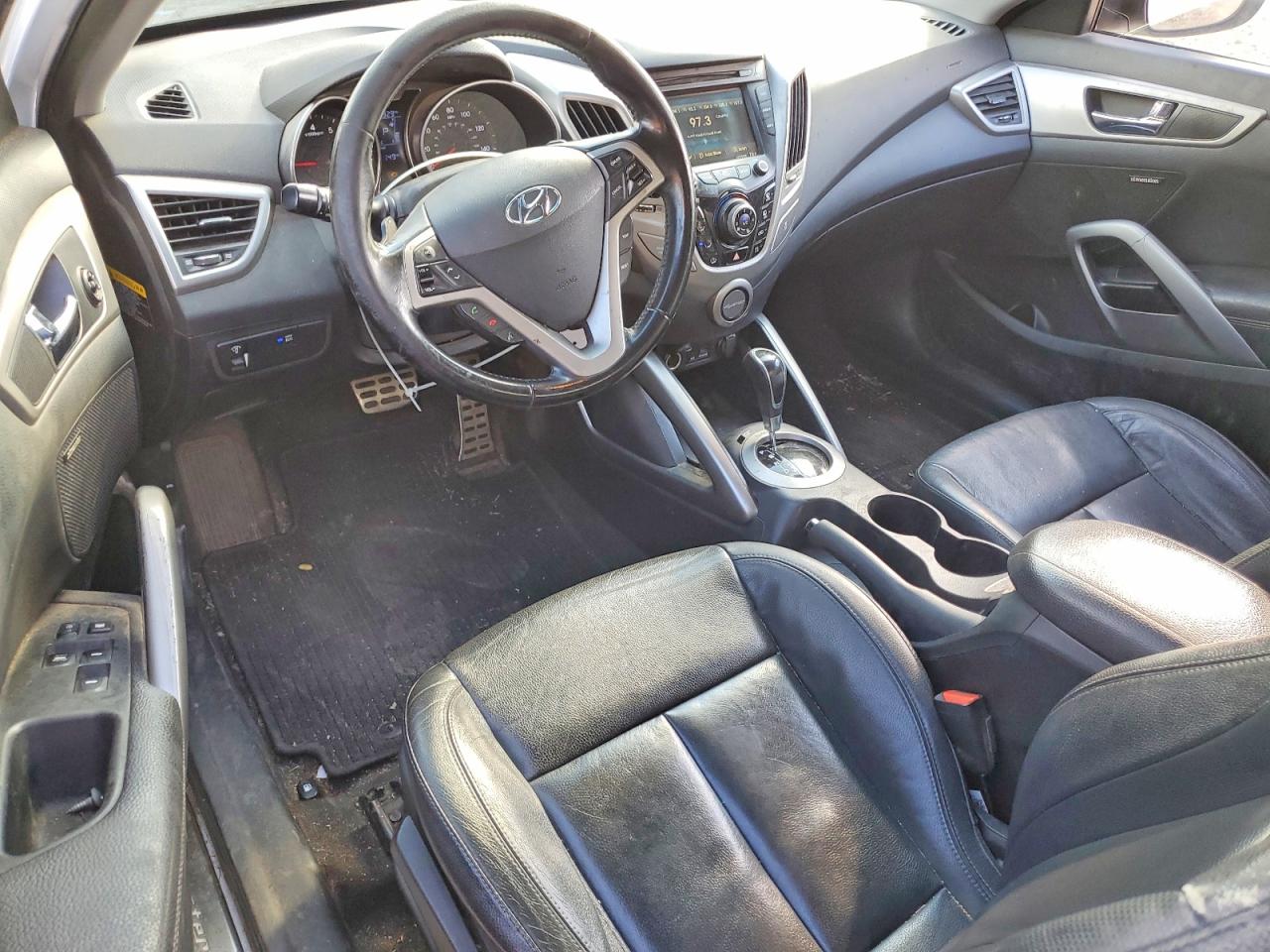 2015 HYUNDAI VELOSTER photo 8