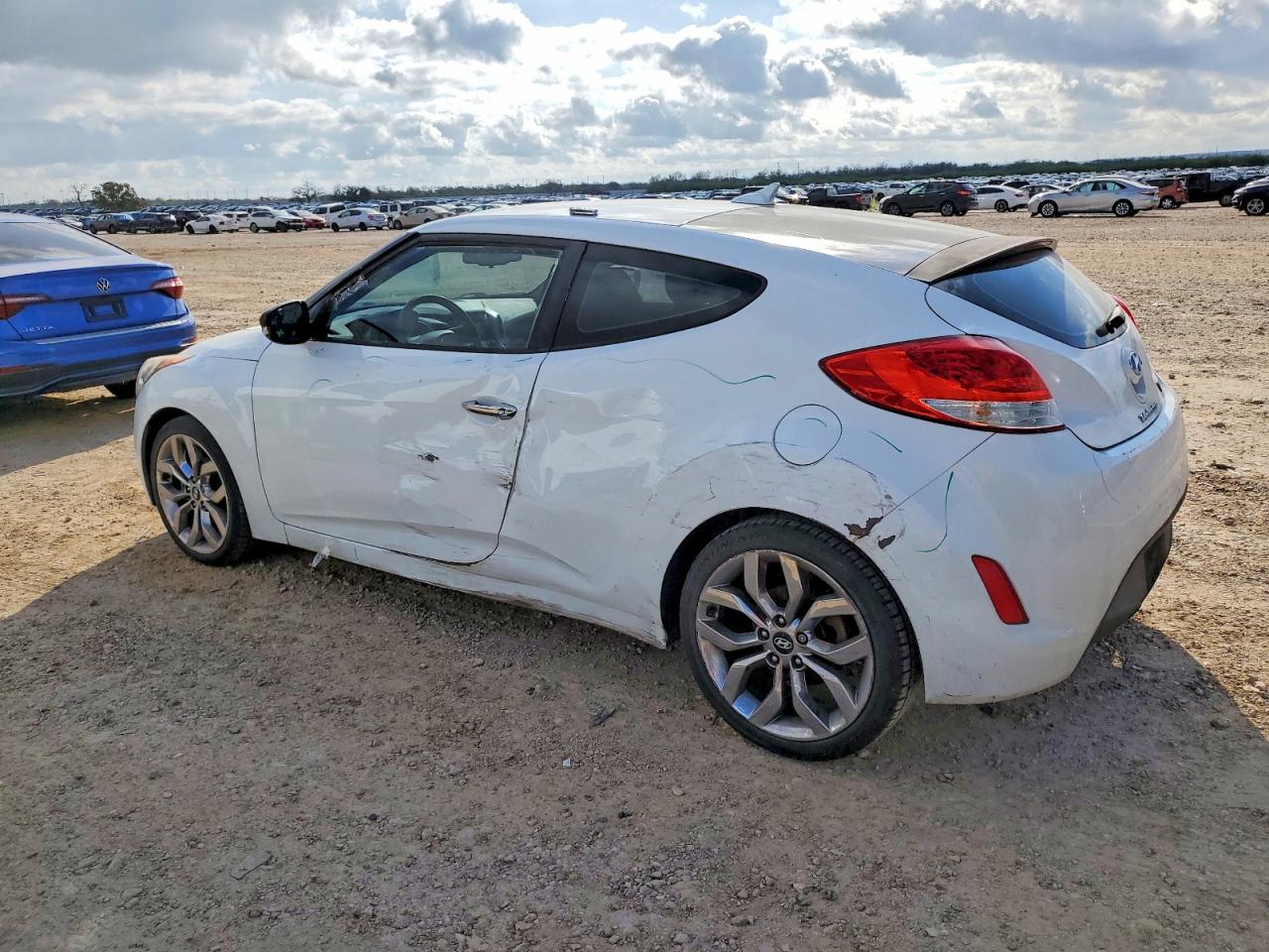2015 HYUNDAI VELOSTER photo 2