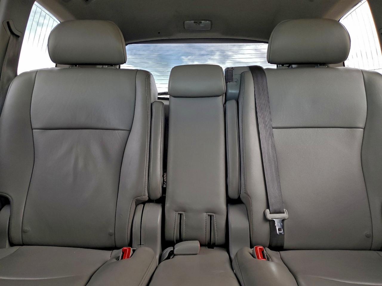 2013 TOYOTA HIGHLANDER BASE photo 10