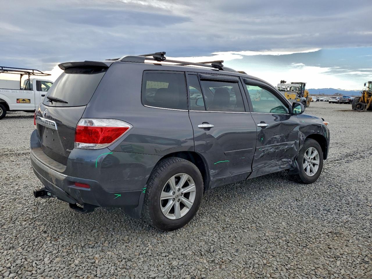 2013 TOYOTA HIGHLANDER BASE photo 3