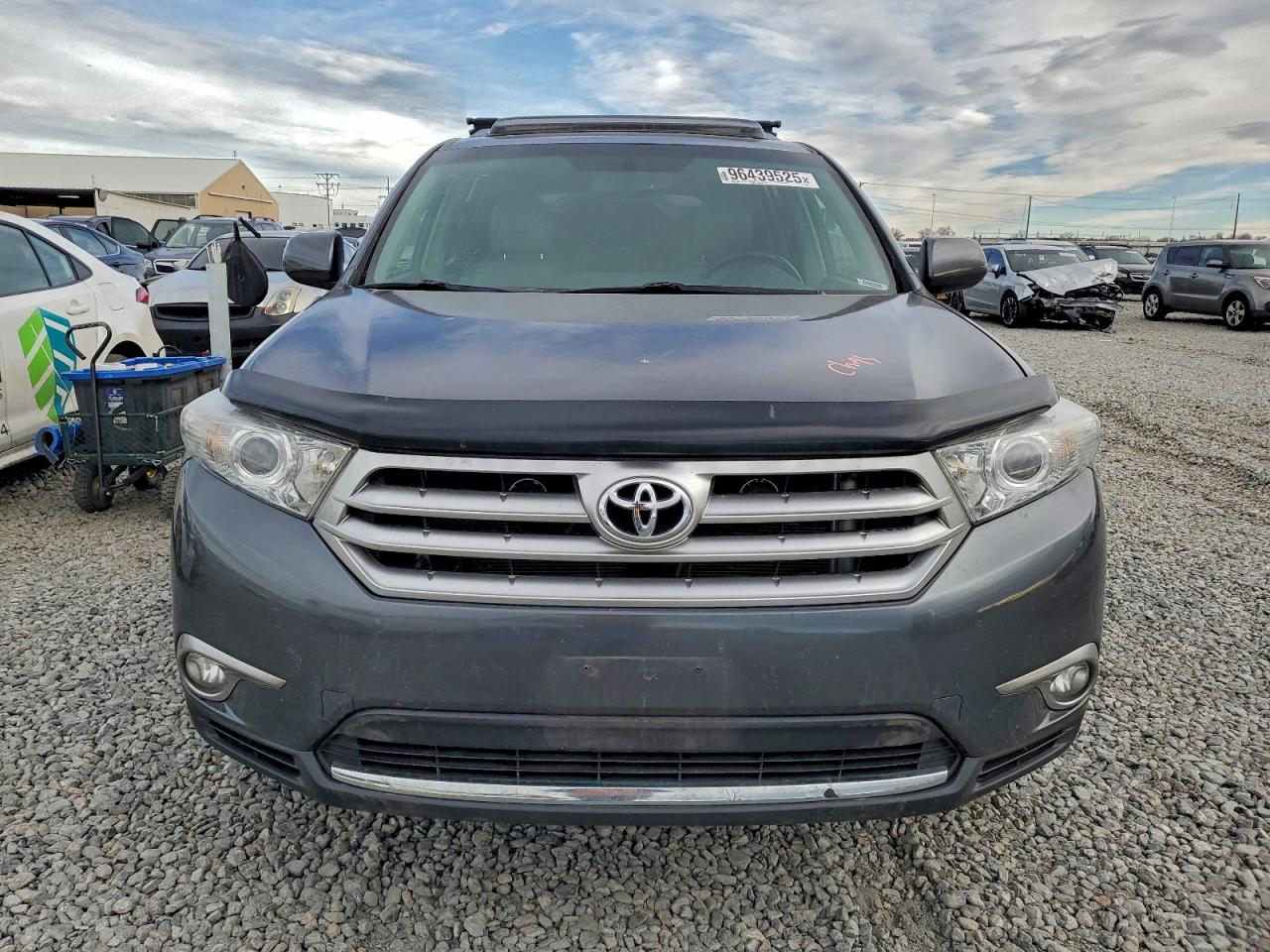2013 TOYOTA HIGHLANDER BASE photo 5