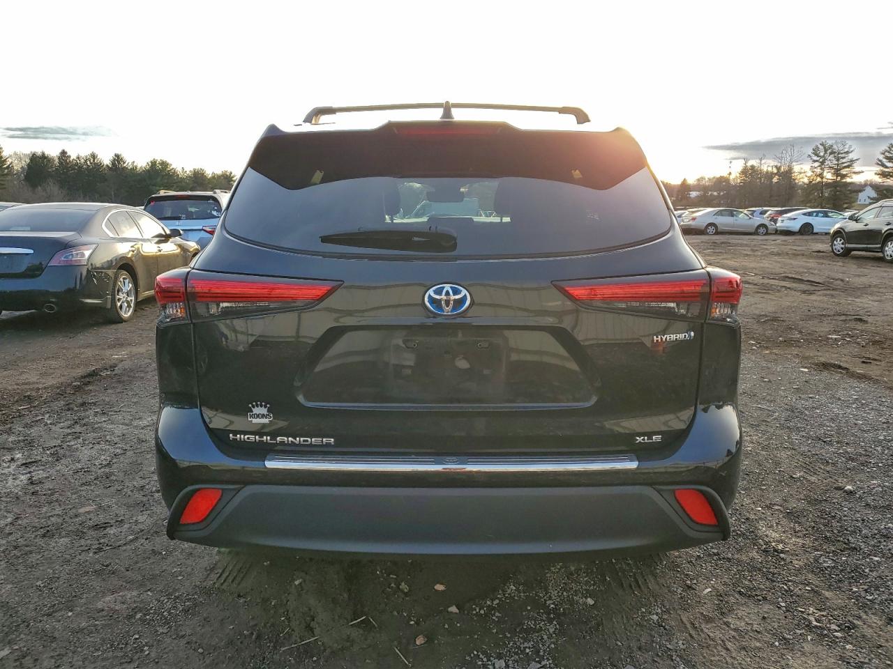 2023 TOYOTA HIGHLANDER HYBRID XLE photo 6