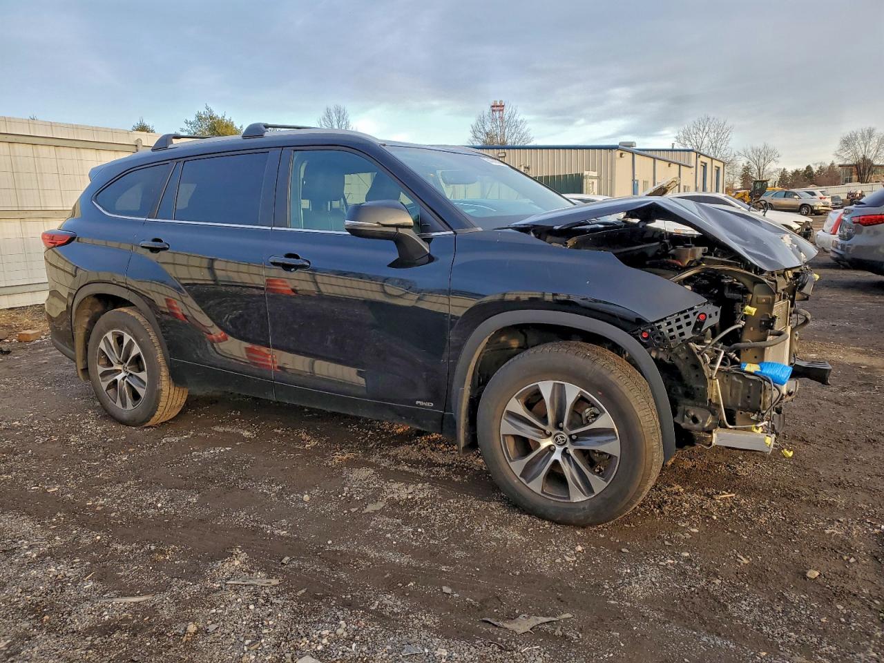 2023 TOYOTA HIGHLANDER HYBRID XLE photo 4
