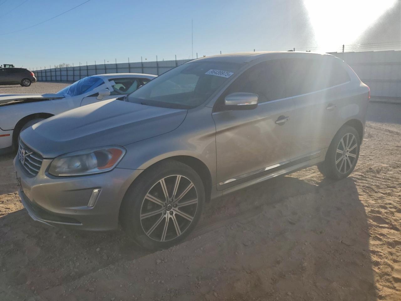 2015 VOLVO XC60