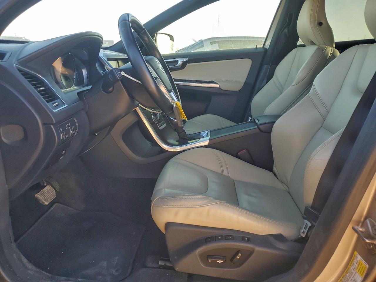 2015 VOLVO XC60 T5 PLATINUM photo 19