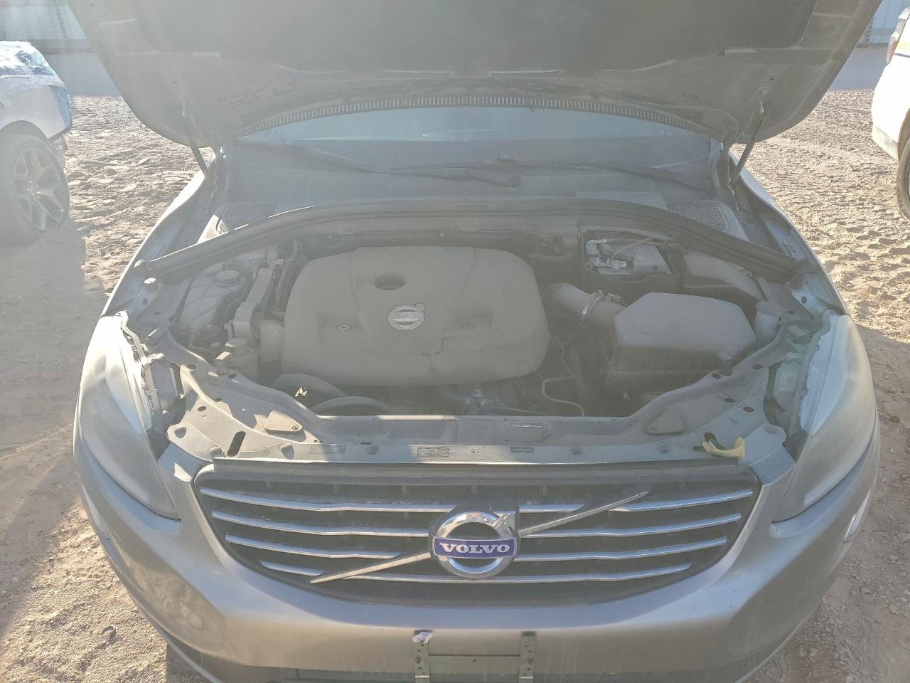 2015 VOLVO XC60 T5 PLATINUM photo 34