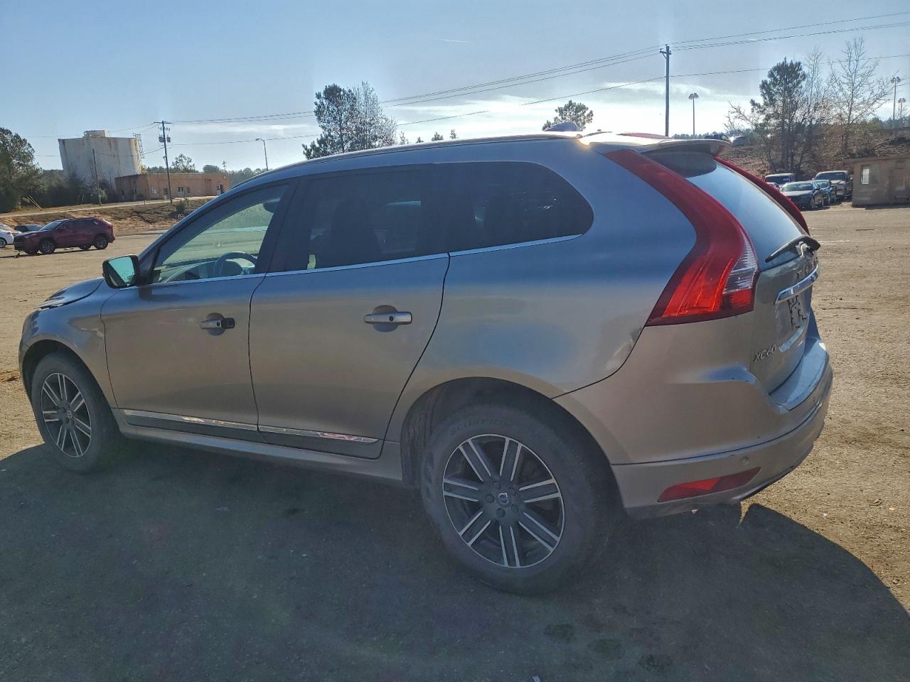 2016 VOLVO XC60 T5 PREMIER photo 2