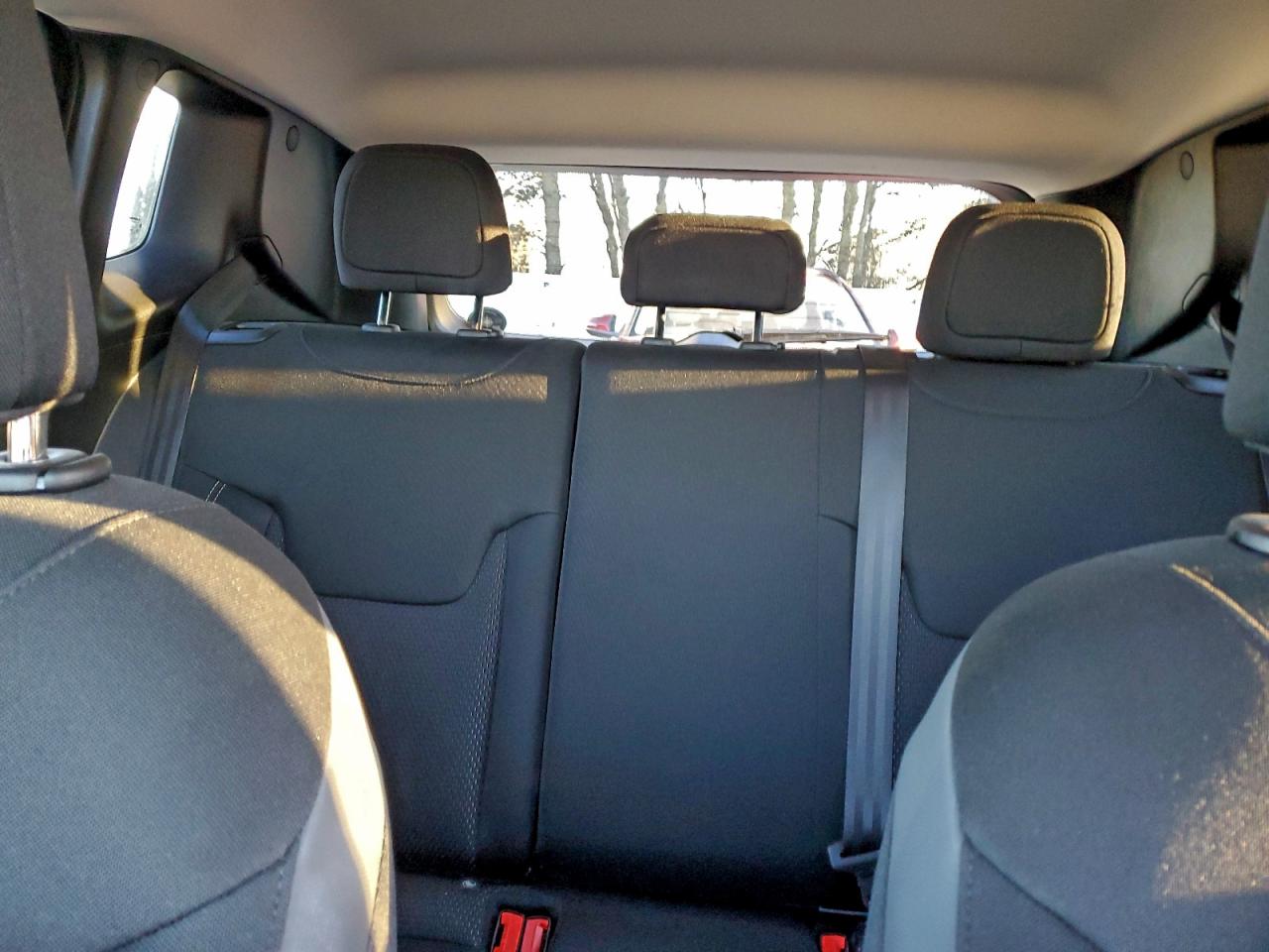 2023 JEEP RENEGADE ALTITUDE photo 19