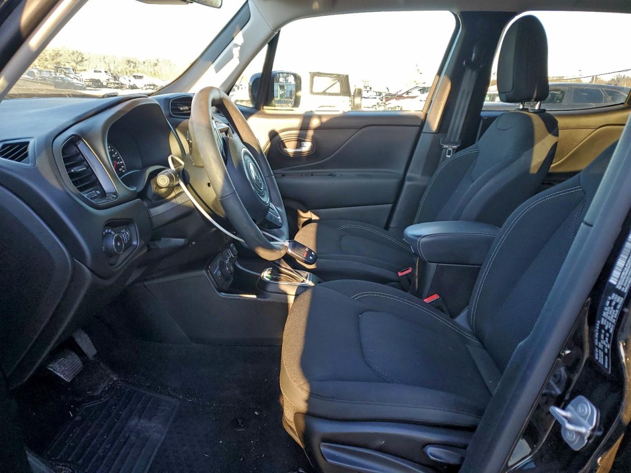 2023 JEEP RENEGADE ALTITUDE photo 13
