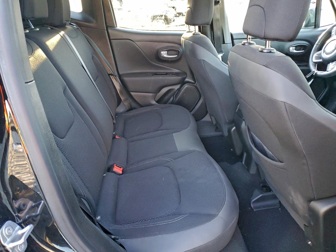 2023 JEEP RENEGADE ALTITUDE photo 21