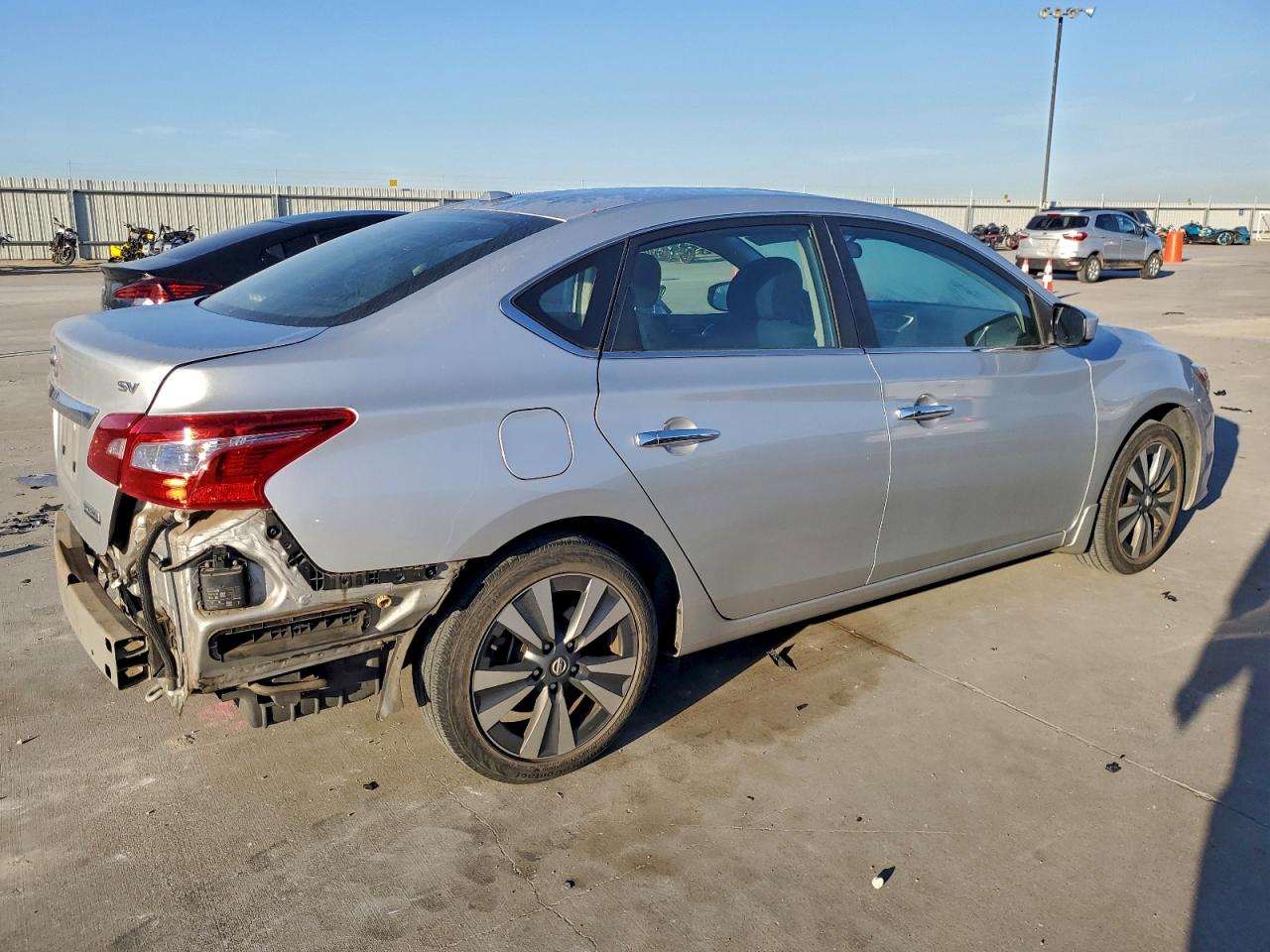 2019 NISSAN SENTRA S photo 3