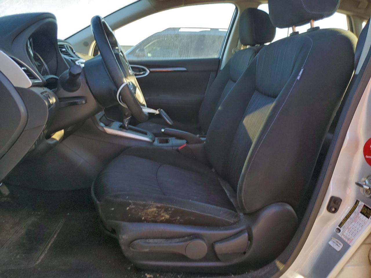 2019 NISSAN SENTRA S photo 7