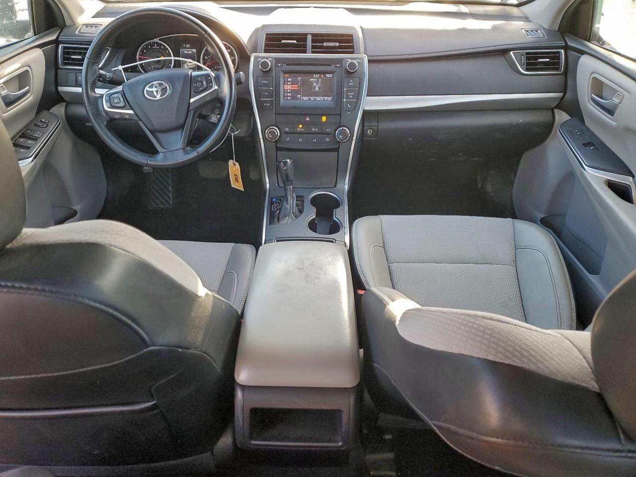 2016 TOYOTA CAMRY LE photo 8