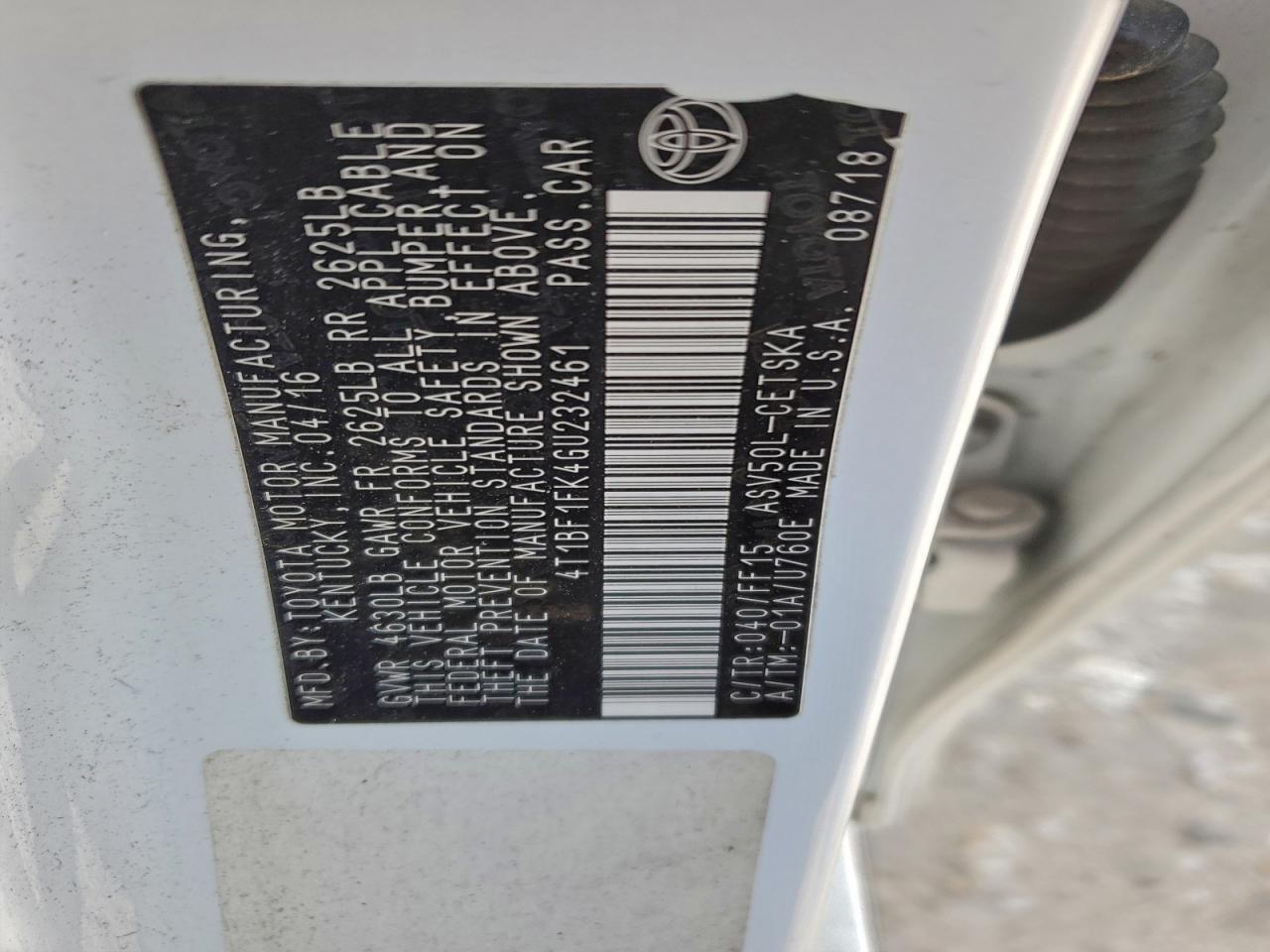2016 TOYOTA CAMRY LE photo 12