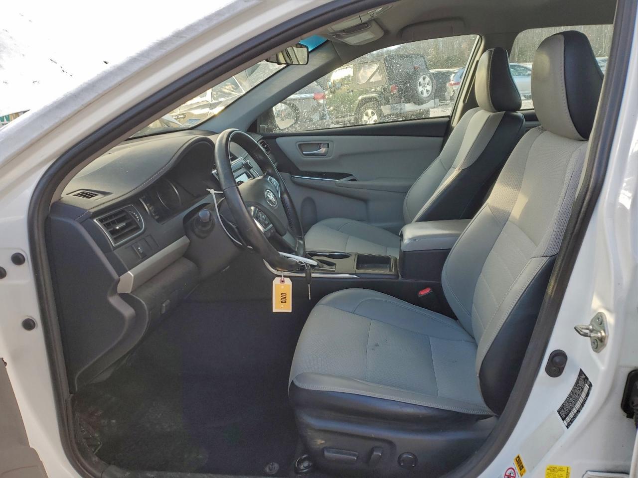 2016 TOYOTA CAMRY LE photo 7