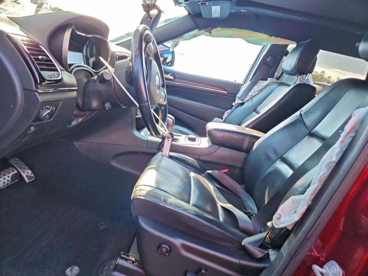 2019 JEEP GRAND CHEROKEE OVERLAND photo 7