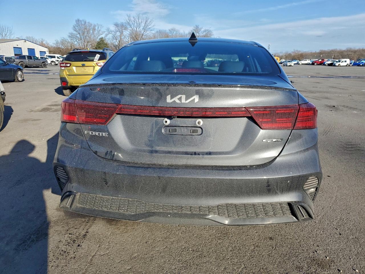 2023 KIA FORTE GT LINE photo 6