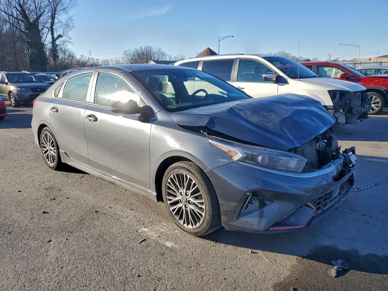 2023 KIA FORTE GT LINE photo 4