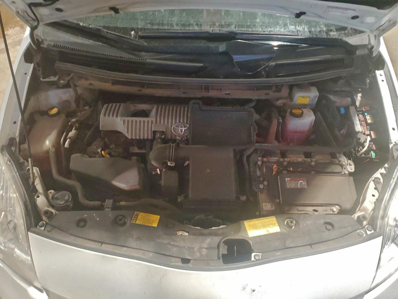 2014 TOYOTA PRIUS photo 11