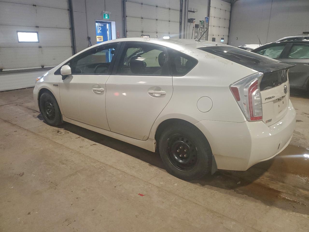 2014 TOYOTA PRIUS photo 2