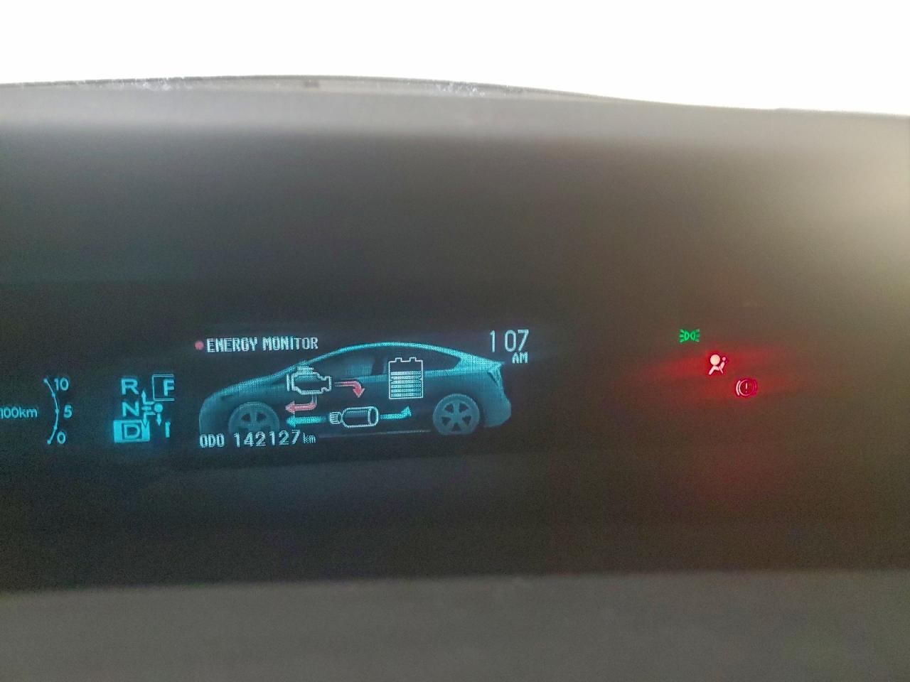 2014 TOYOTA PRIUS photo 9