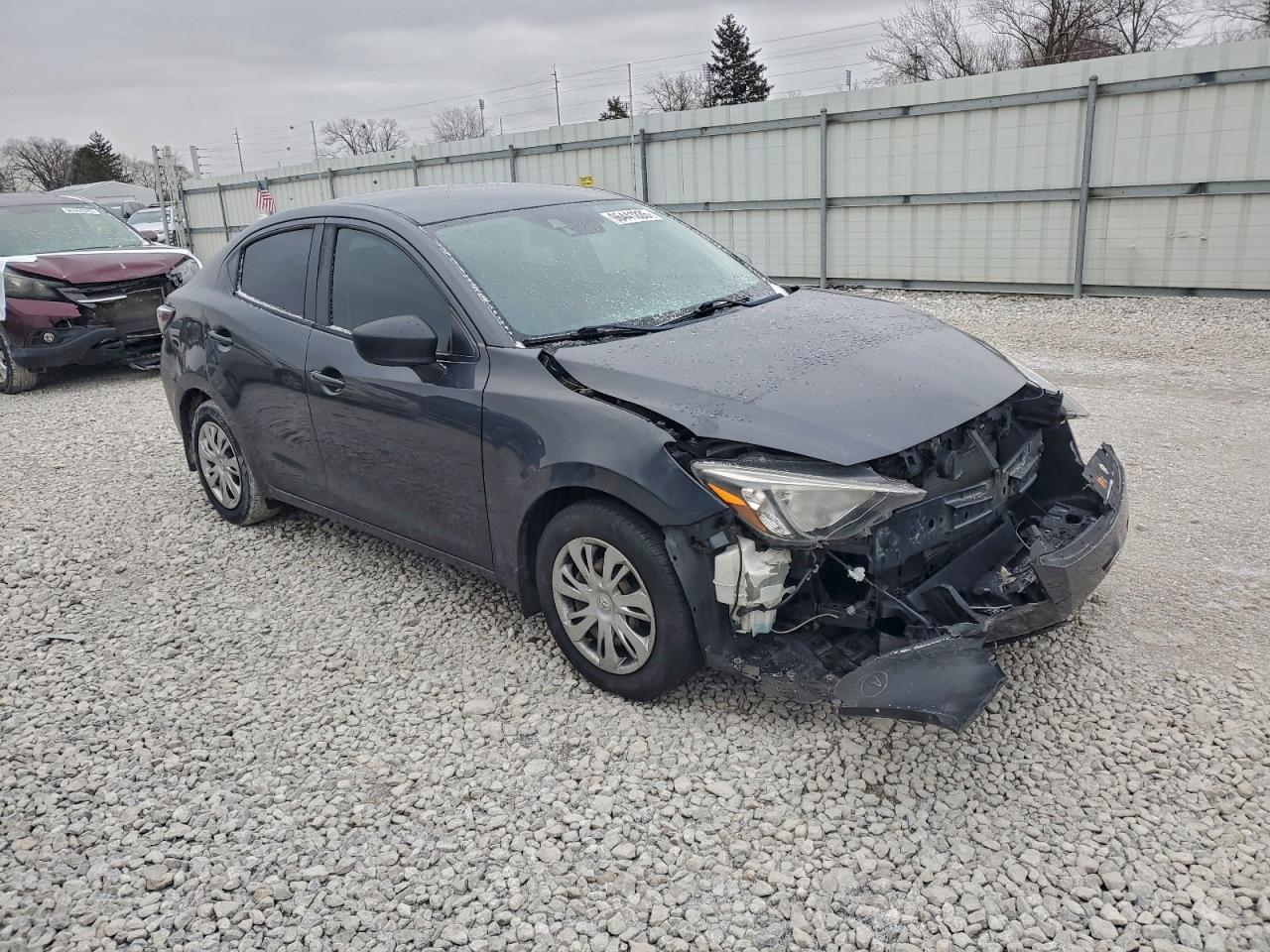 2019 TOYOTA YARIS L photo 4
