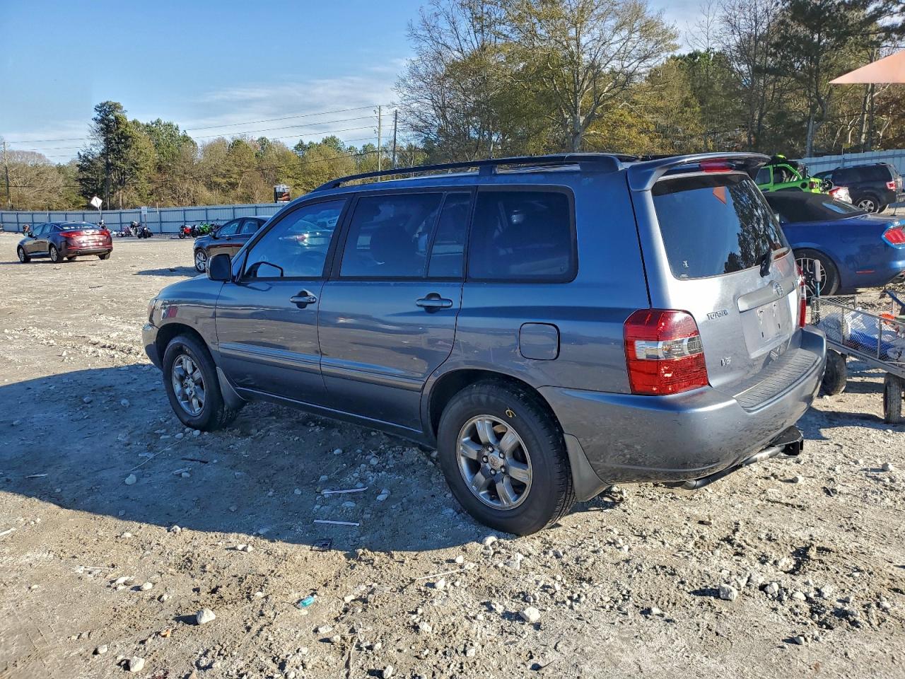 2004 TOYOTA HIGHLANDER BASE photo 2