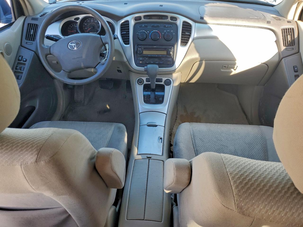2004 TOYOTA HIGHLANDER BASE photo 8