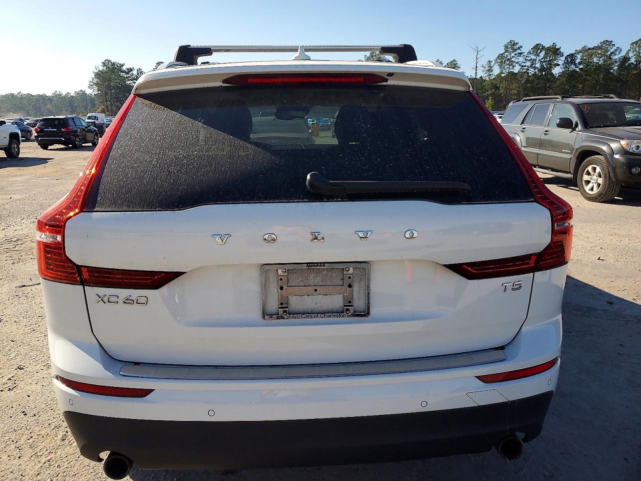 2020 VOLVO XC60 T5 MOMENTUM photo 16