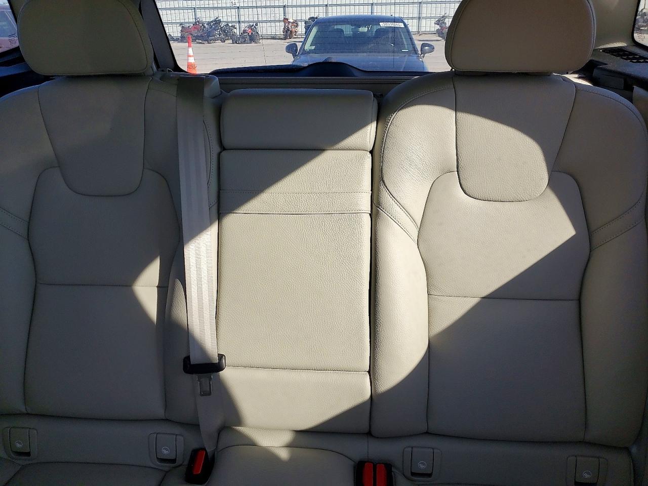 2020 VOLVO XC60 T5 MOMENTUM photo 28