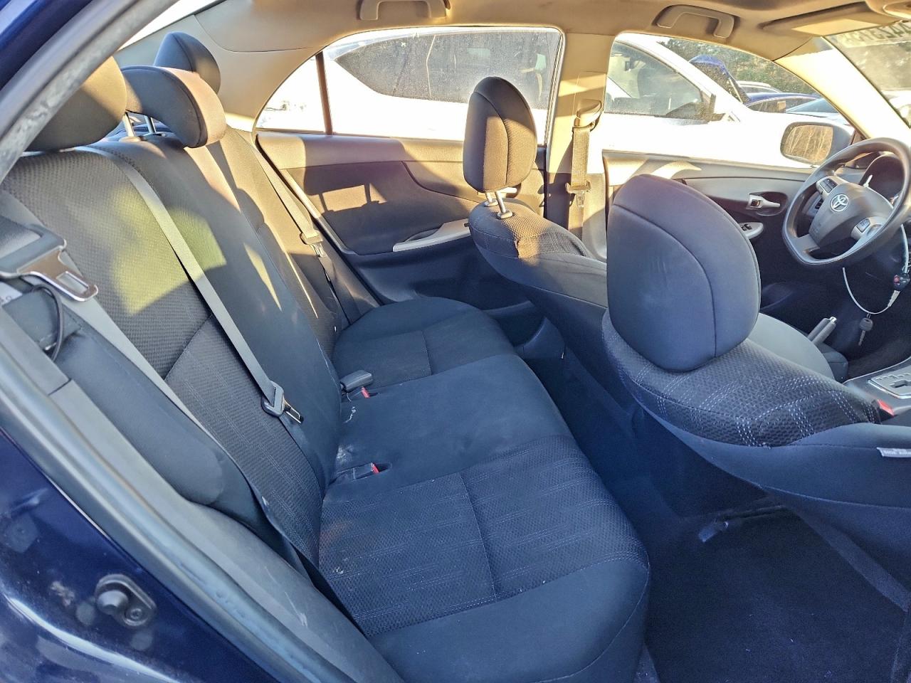 2011 TOYOTA COROLLA BASE photo 10