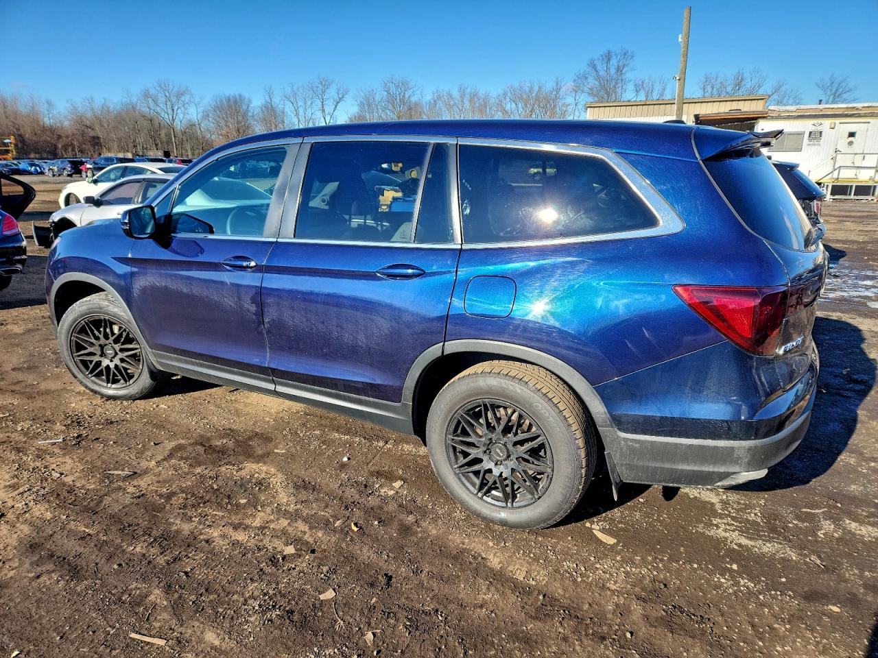 2016 HONDA PILOT EX photo 2