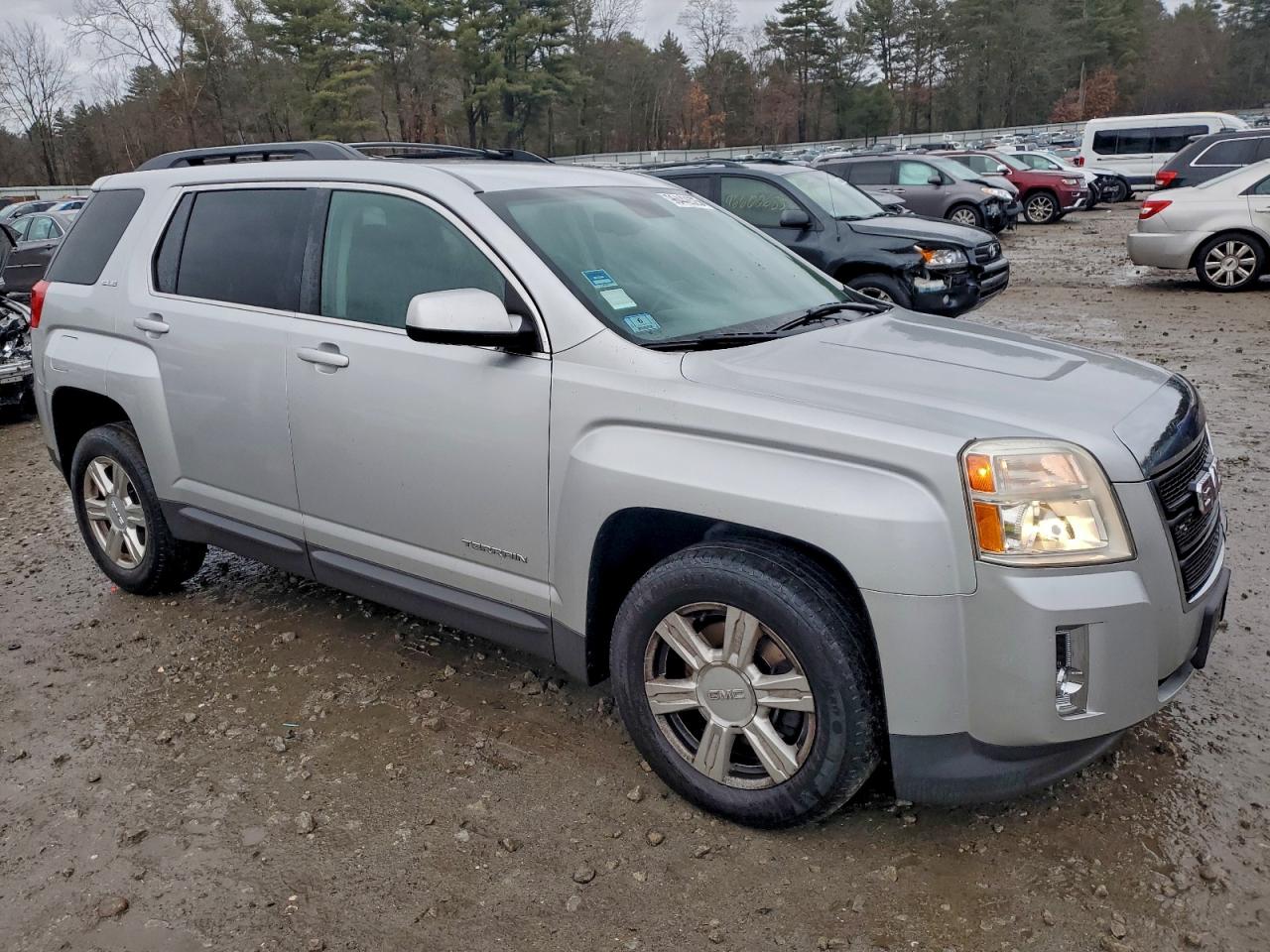2015 GMC TERRAIN SLE photo 4