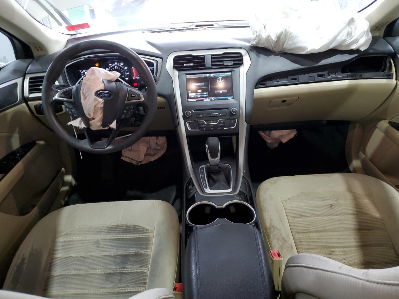 2016 FORD FUSION SE photo 8