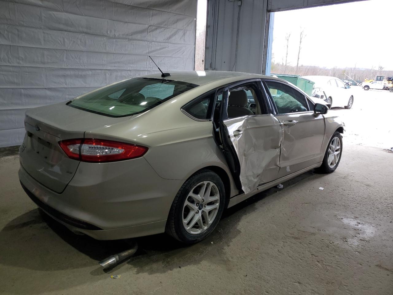 2016 FORD FUSION SE photo 3
