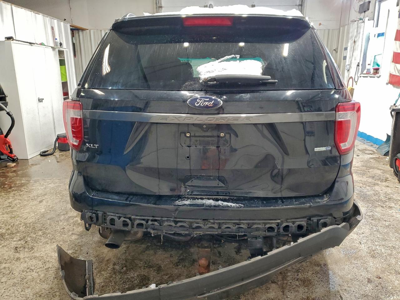 2017 FORD EXPLORER XLT photo 6
