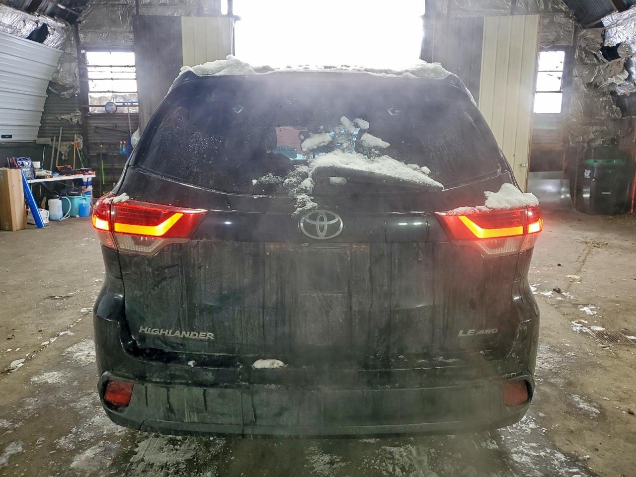 2019 TOYOTA HIGHLANDER LE photo 6