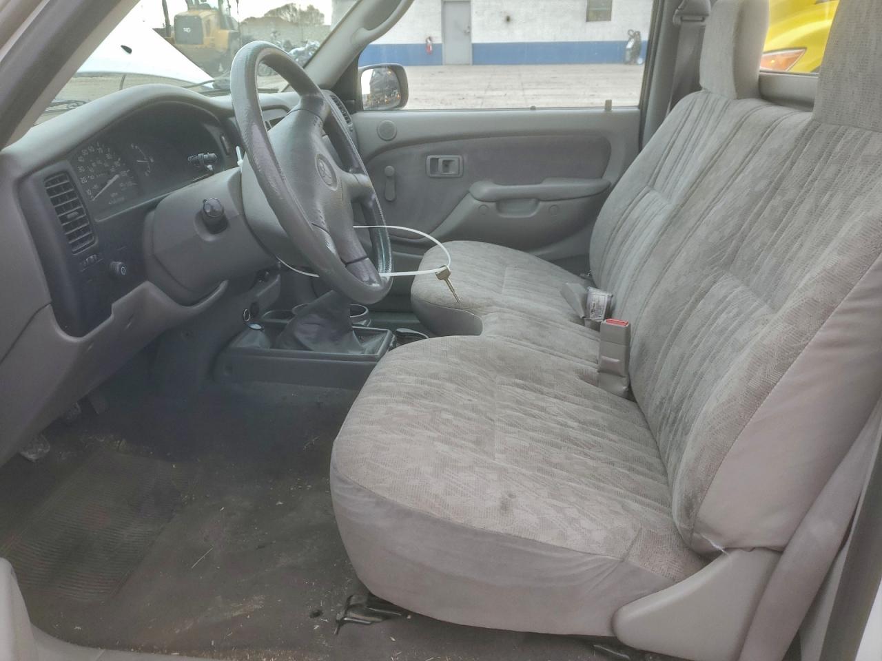 2001 TOYOTA TACOMA photo 7