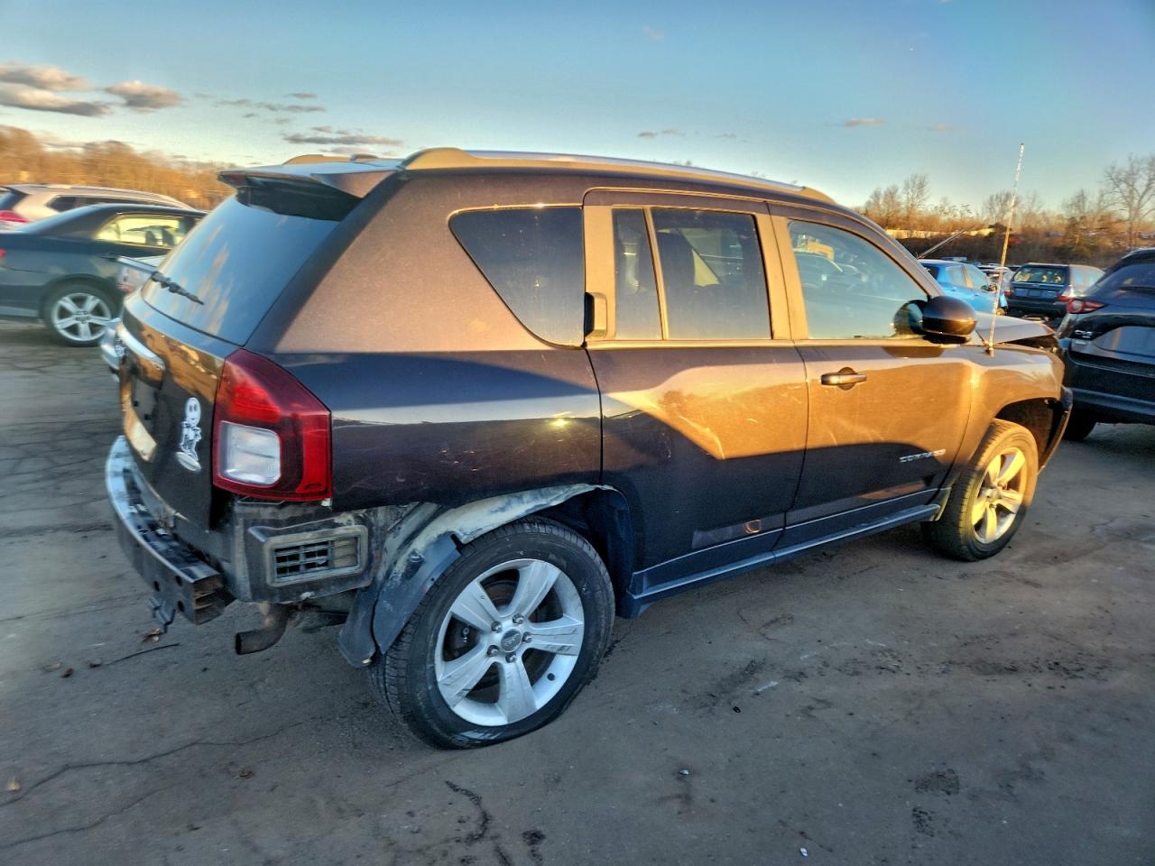 2014 JEEP COMPASS LATITUDE photo 3