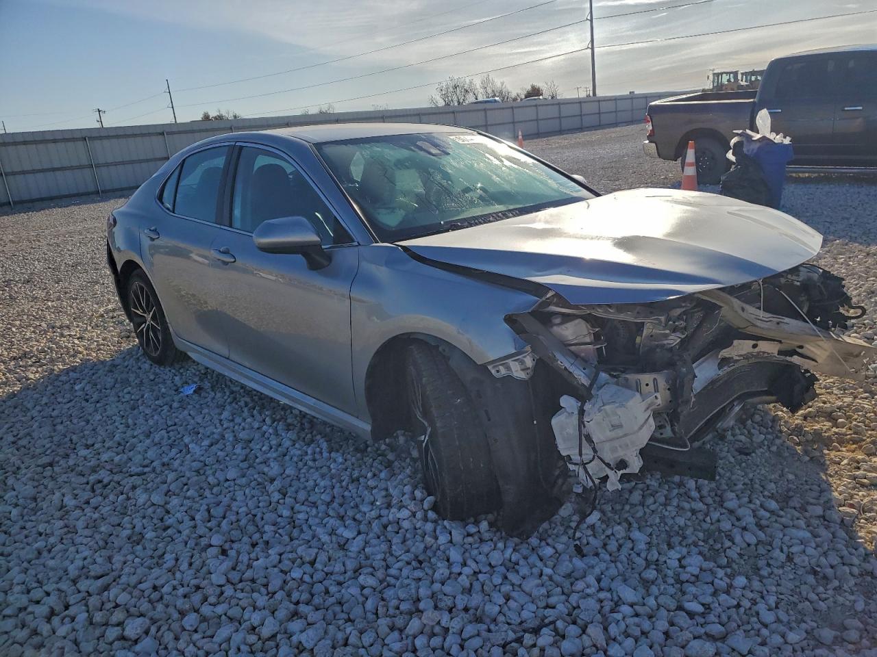 2021 TOYOTA CAMRY photo 4