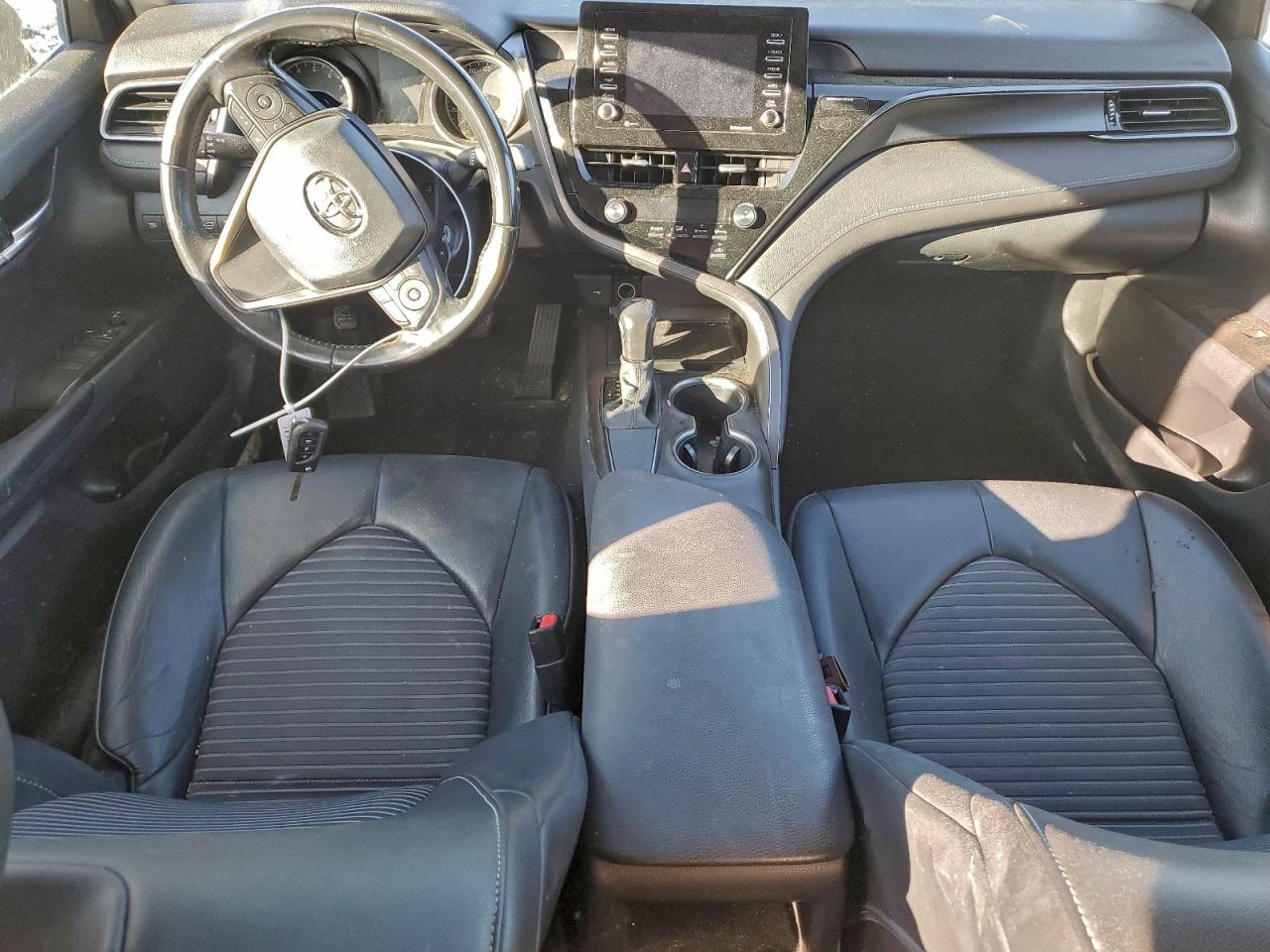 2021 TOYOTA CAMRY photo 8