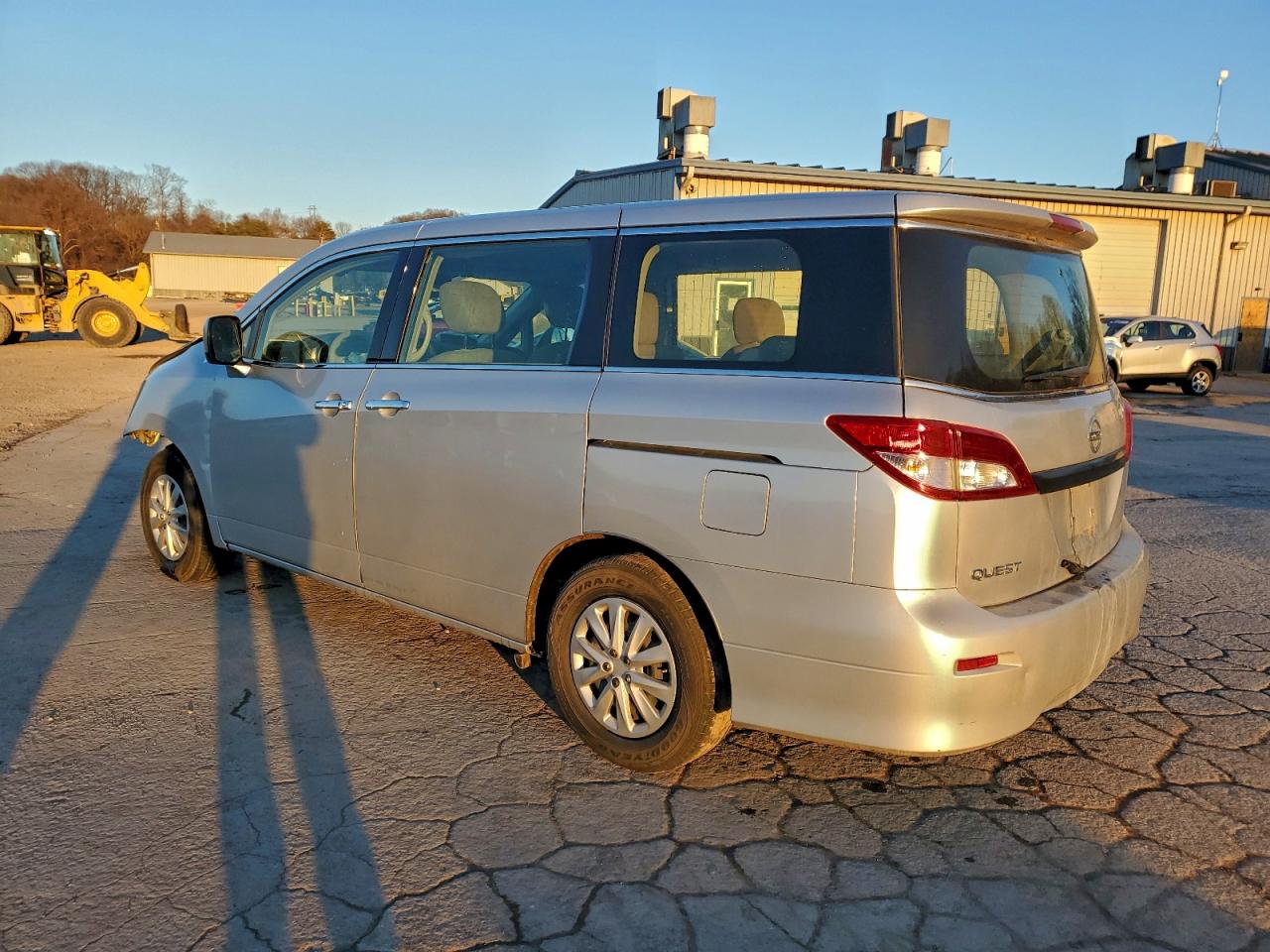 2013 NISSAN QUEST S photo 2