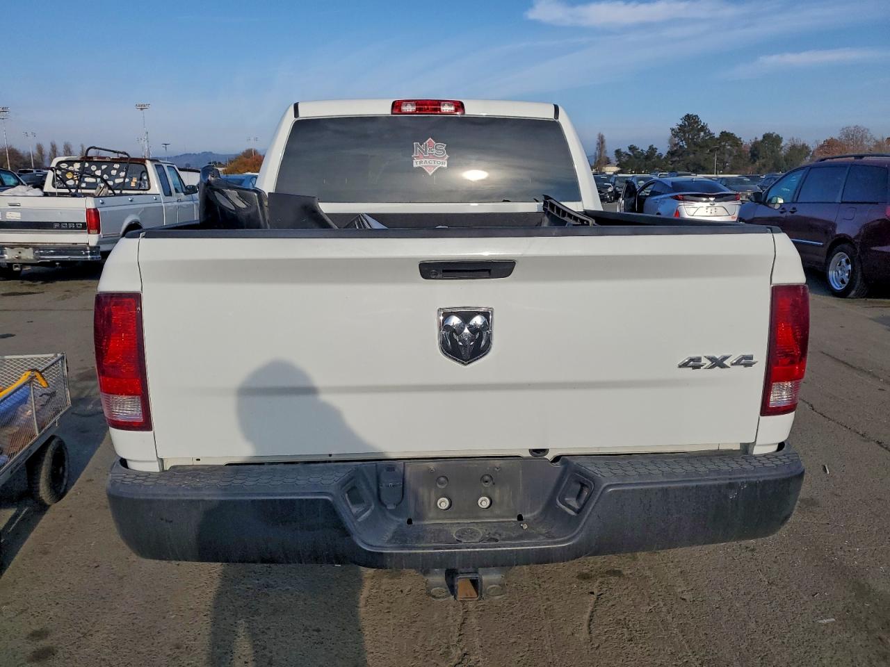 2023 RAM 1500 CLASSIC TRADESMAN photo 6
