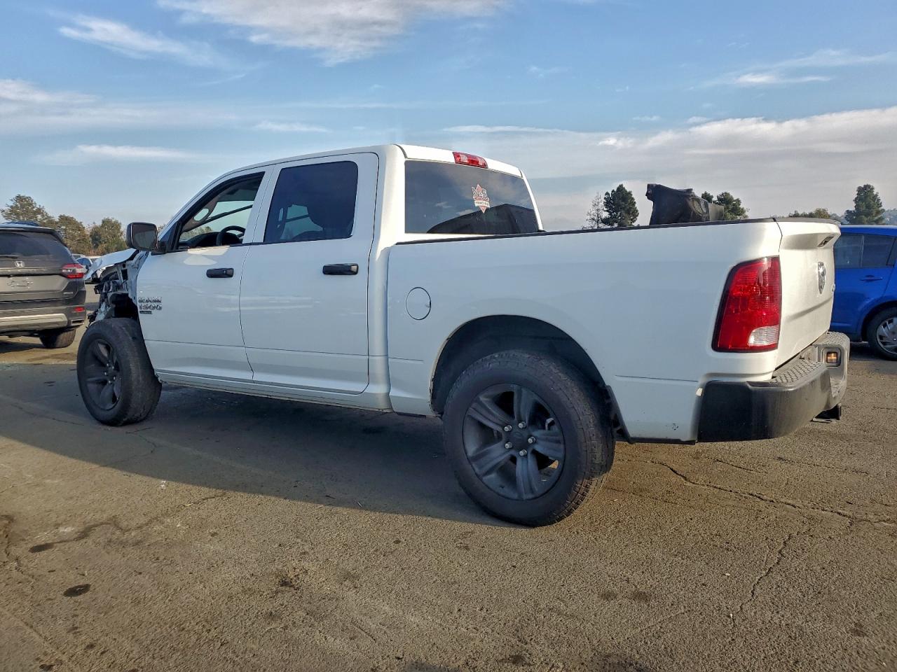2023 RAM 1500 CLASSIC TRADESMAN photo 2