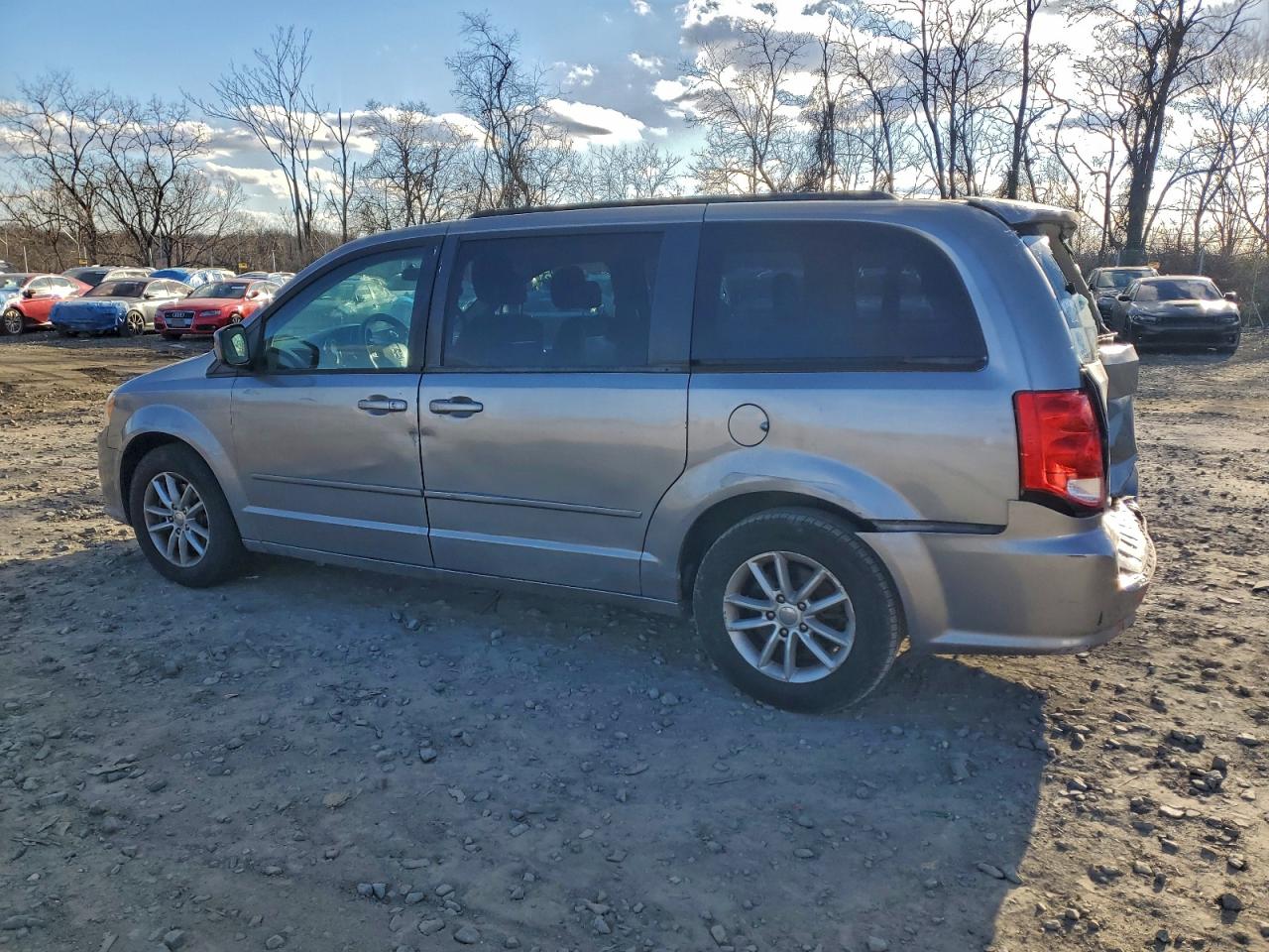 2013 DODGE GRAND CARAVAN SXT photo 2