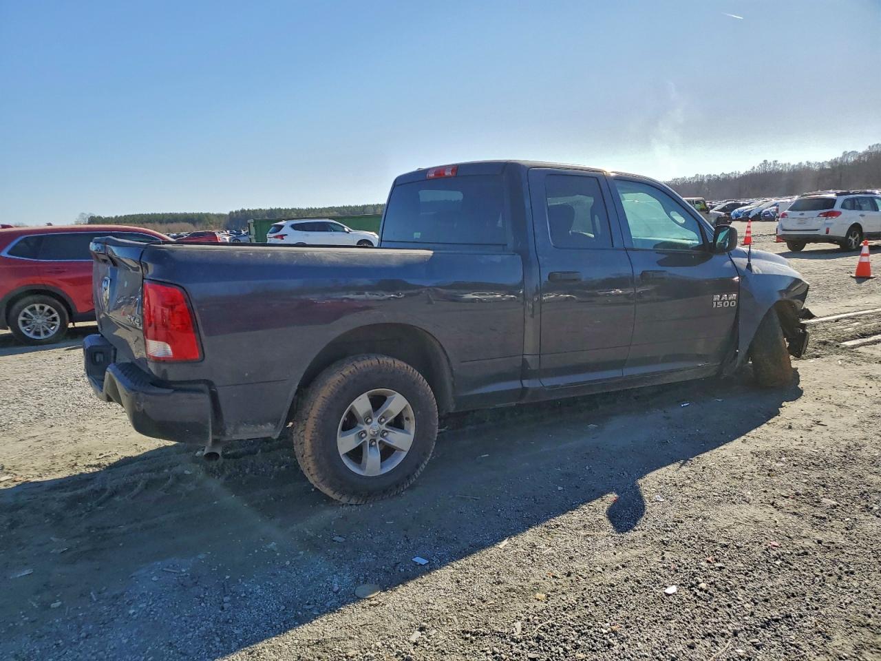 2018 RAM 1500 ST photo 3