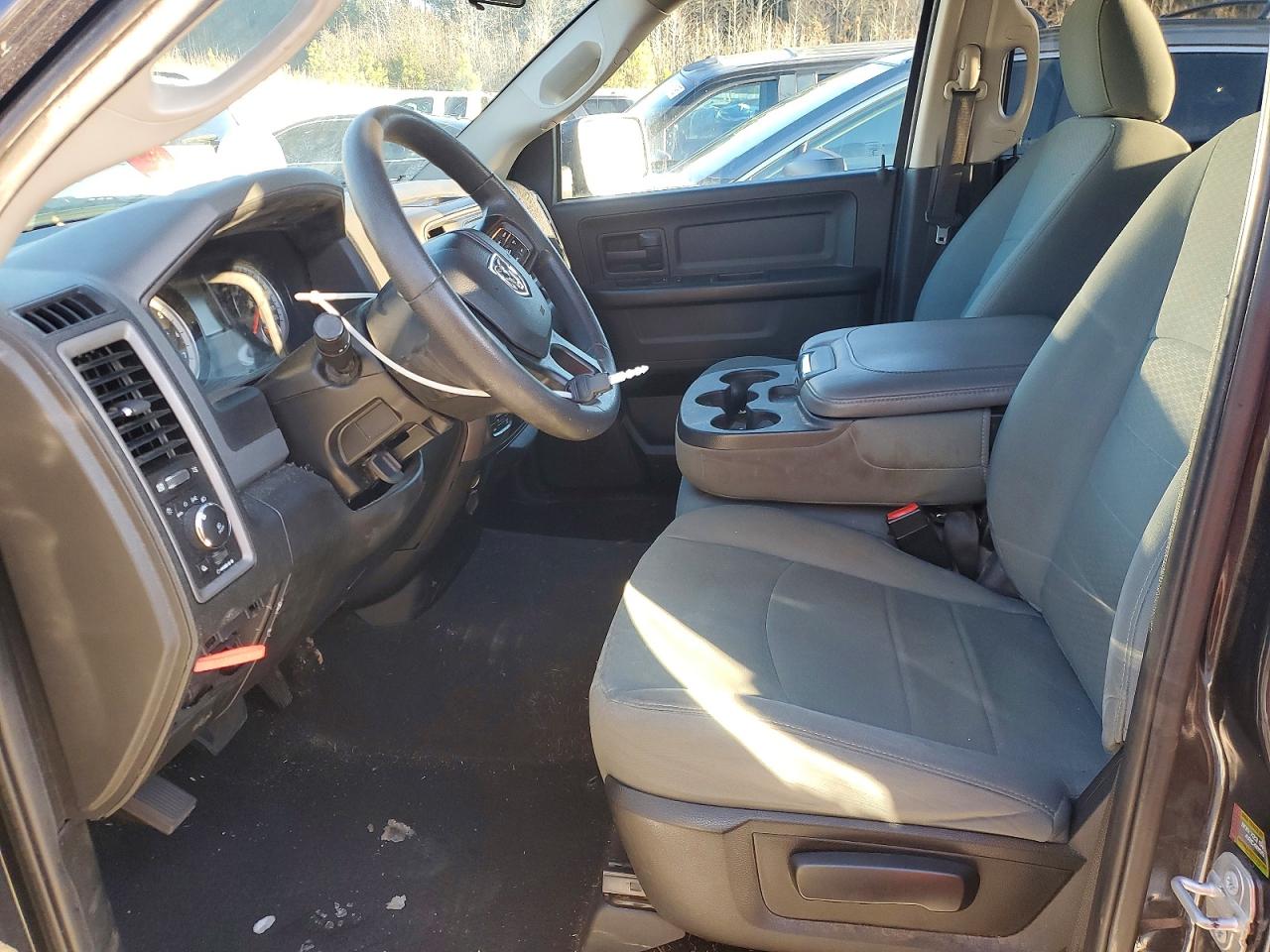 2018 RAM 1500 ST photo 7