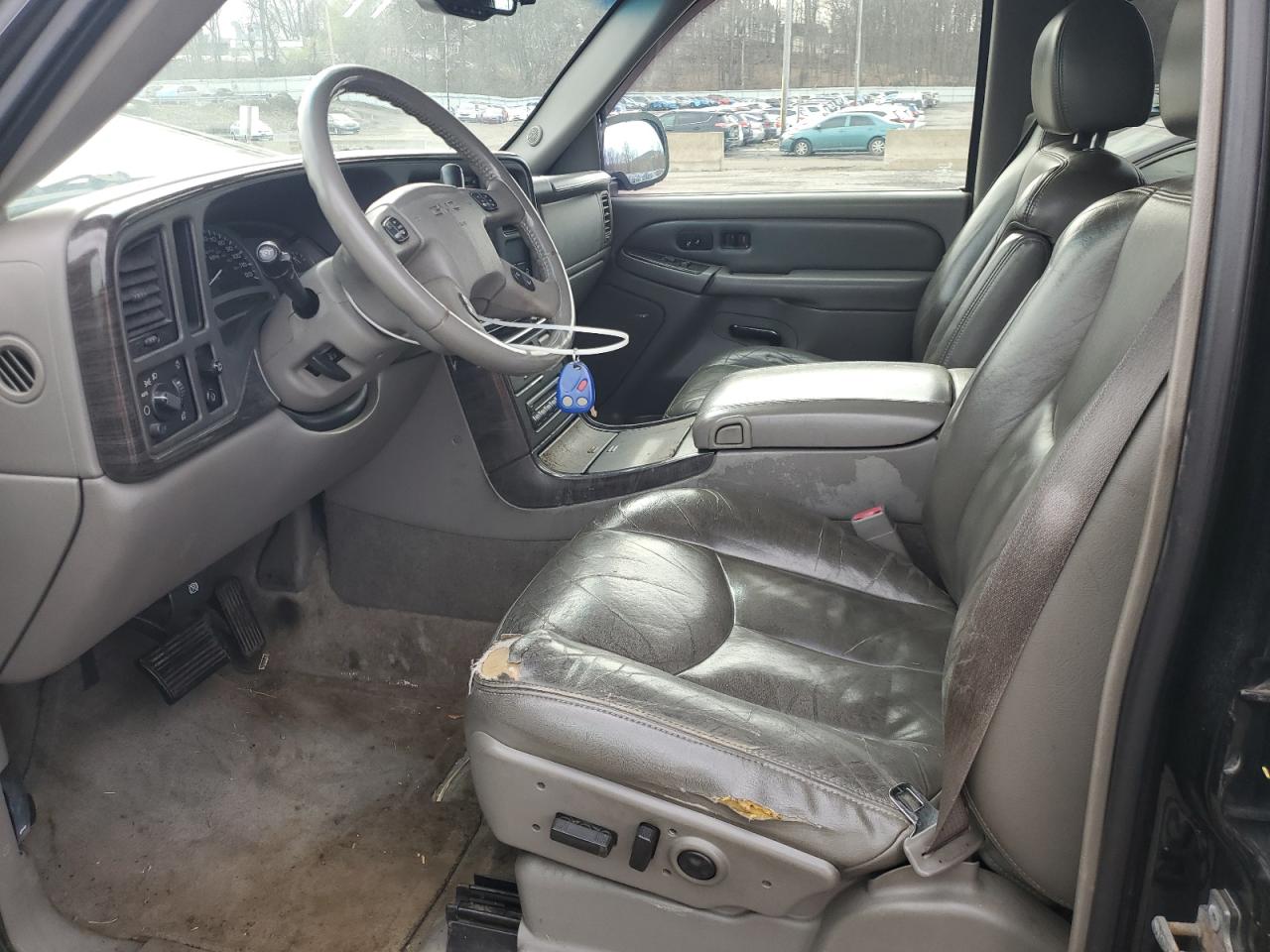 2004 GMC YUKON photo 7