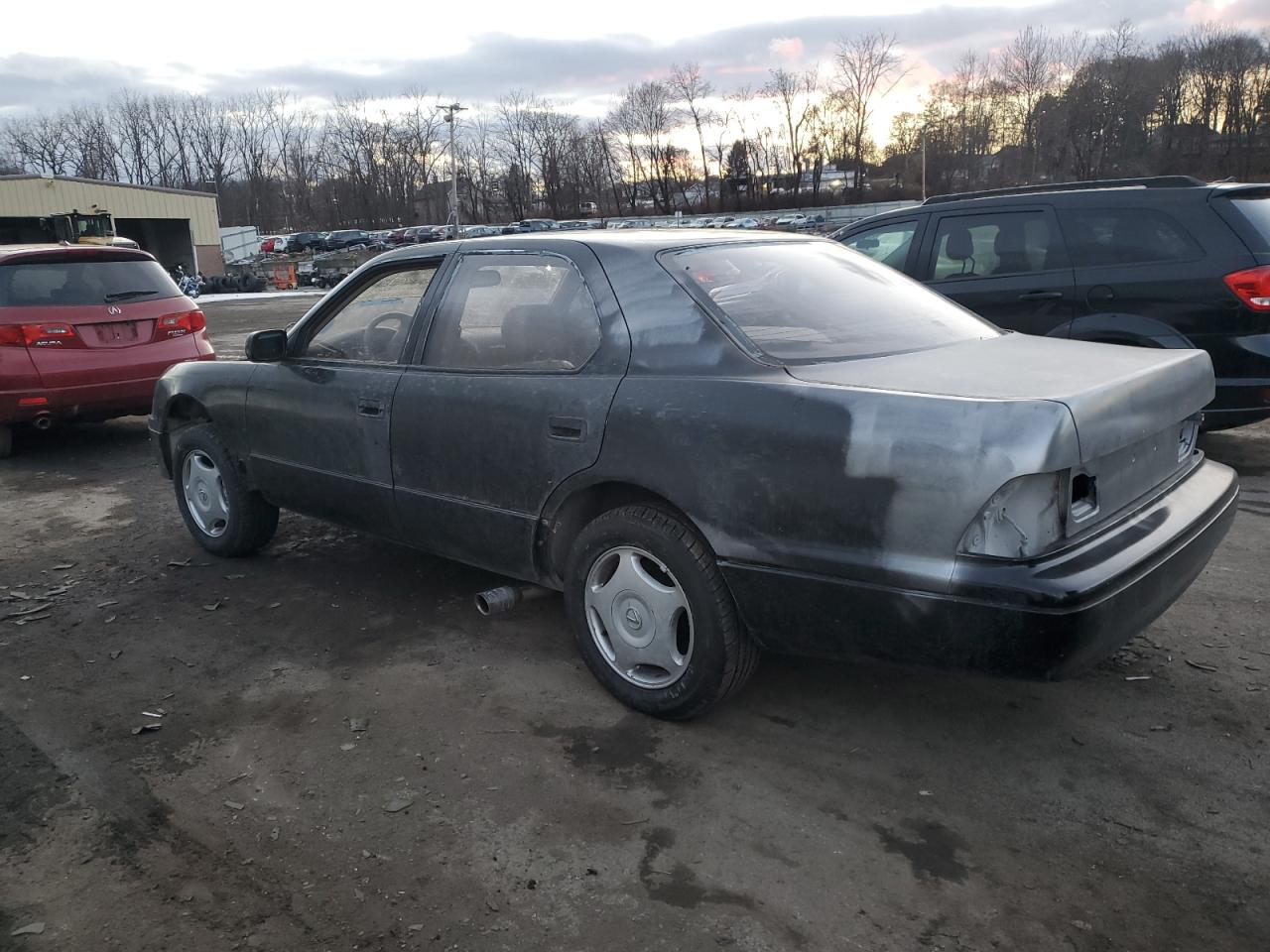 1997 LEXUS LS 400 photo 2