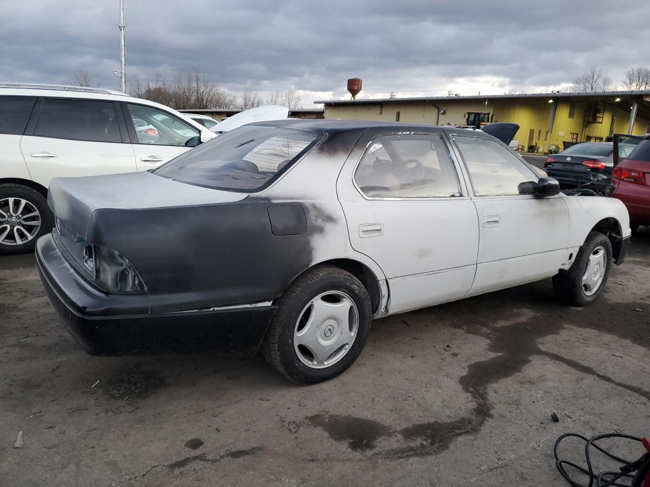 1997 LEXUS LS 400 photo 3